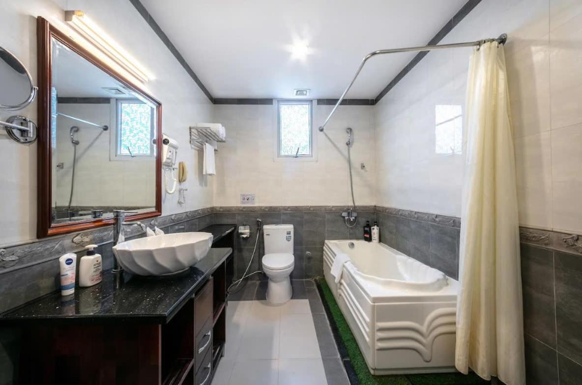 A25 Hotel - 15 Tran Quoc Toan Hanoi Esterno foto