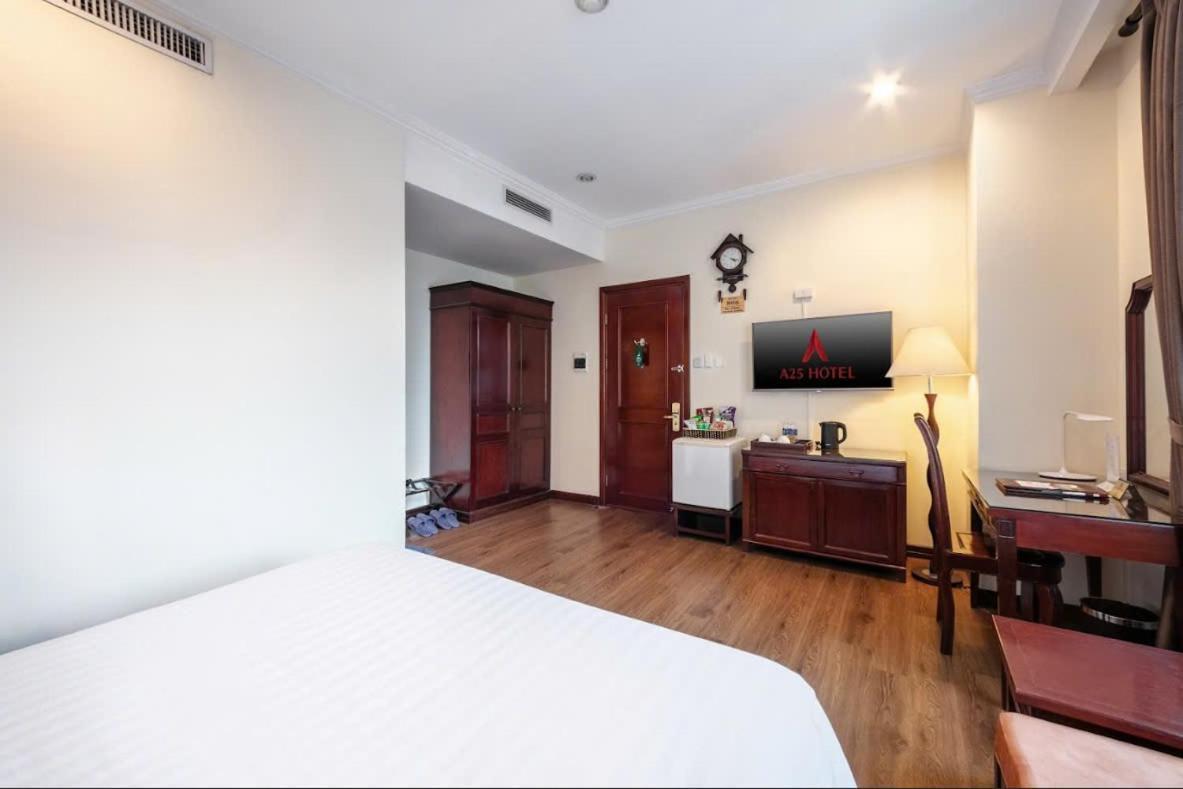 A25 Hotel - 15 Tran Quoc Toan Hanoi Esterno foto